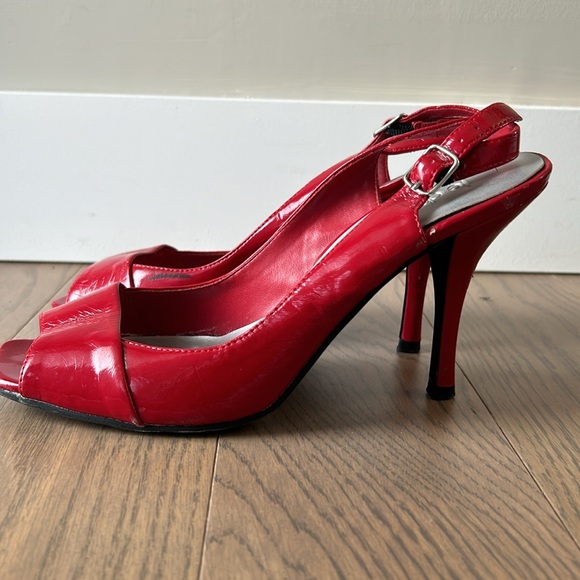 Low red heels - Picture 4 of 5